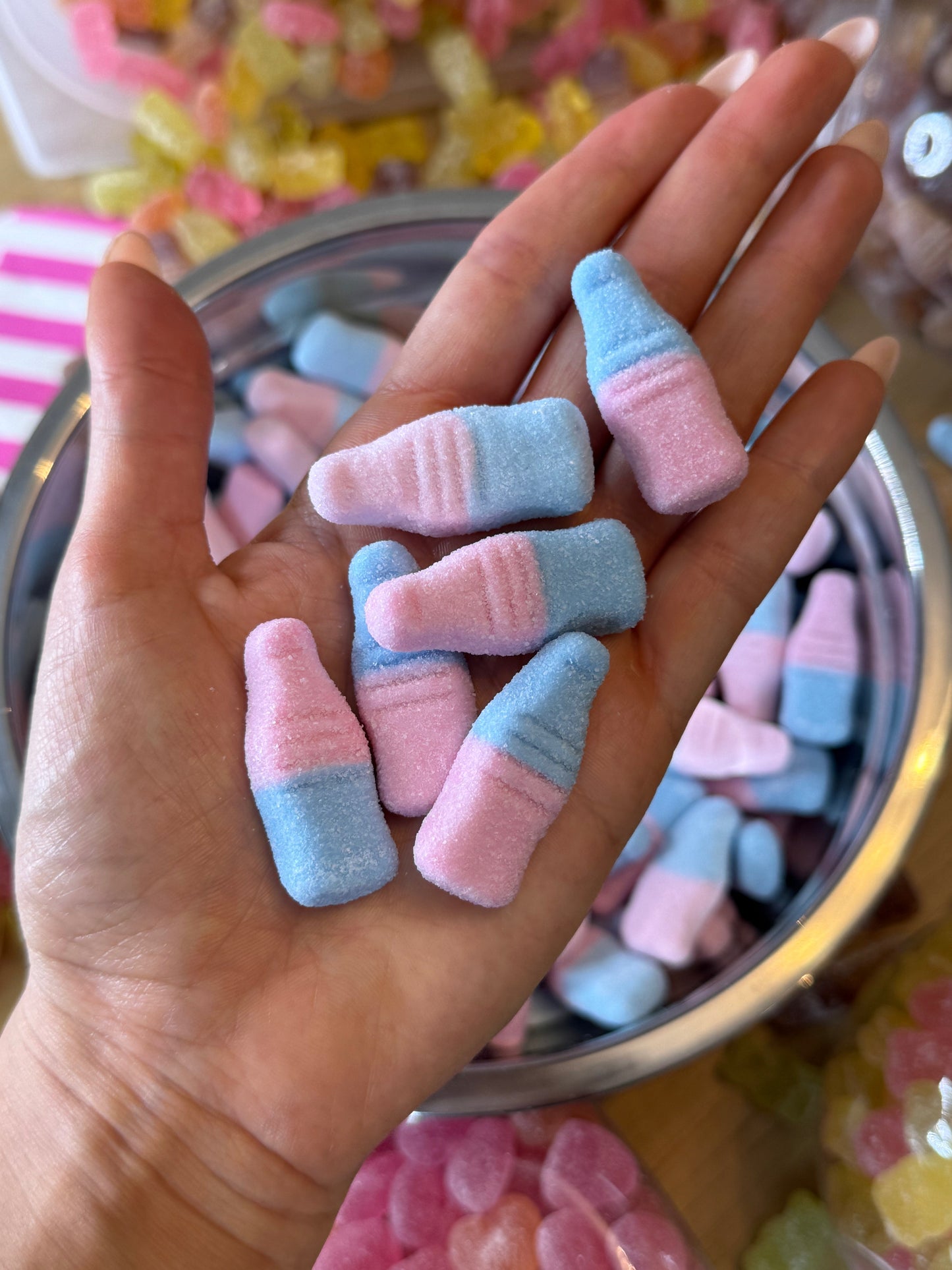 Bouteilles rose et bleu sans sucres
